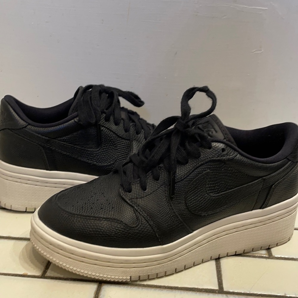 Women's Air Jordan 1 Retro Low Lifted - Used